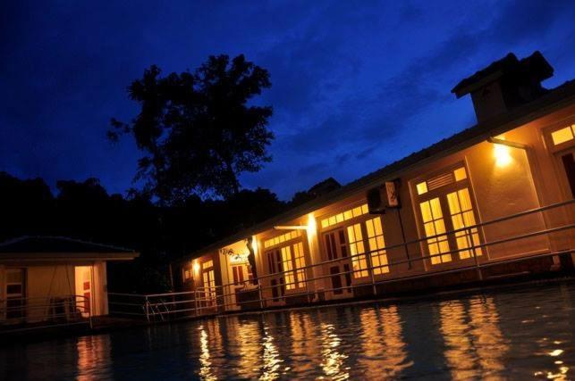 Forest Edge Hotel Ginigathena エクステリア 写真